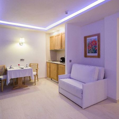 My Way Luxury Ibiza Hotel Плая ден Боса Екстериор снимка